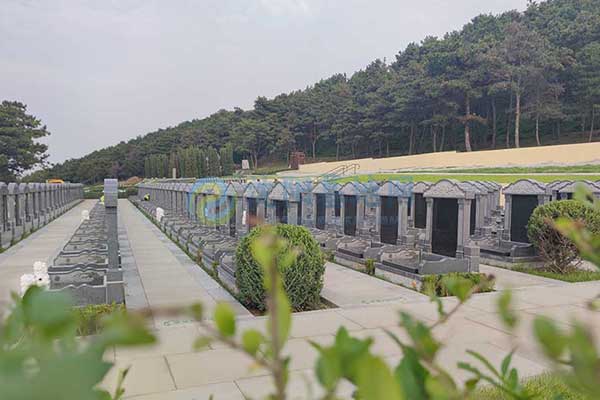 沈阳棋盘山公墓